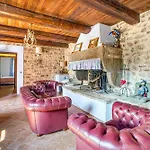 Casale Rosso - * Castel San Felice