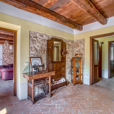 Casale Rosso - ファームステイ Castel San Felice