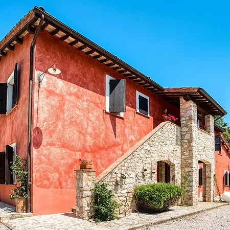 Casale Rosso - * Castel San Felice