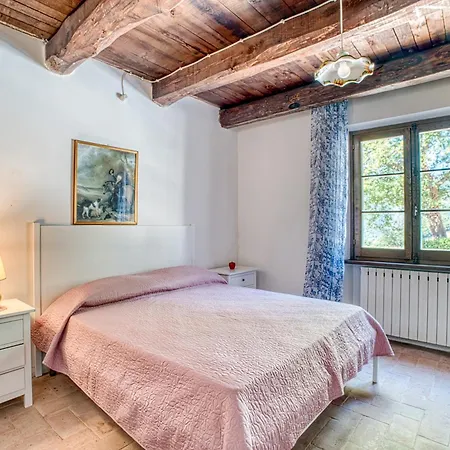 Farma Casale Rosso - *