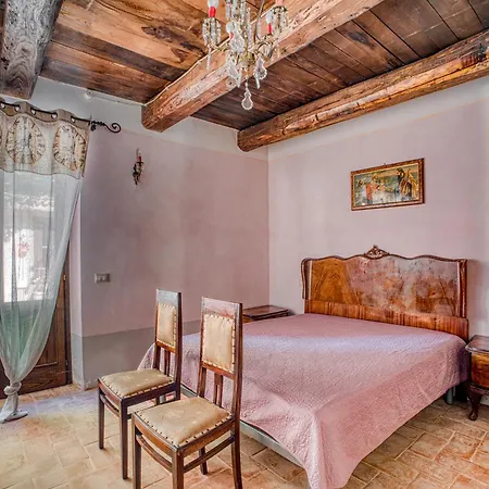 Casale Rosso - Bauernhof *