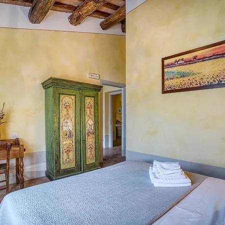 Casale Rosso - * Castel San Felice