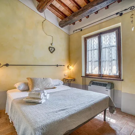 Bauernhof Casale Rosso - *